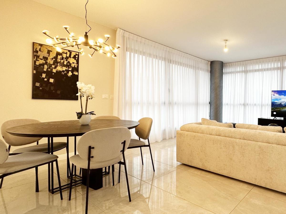 Mini Penthouse Near The Beach Netanya Exterior foto